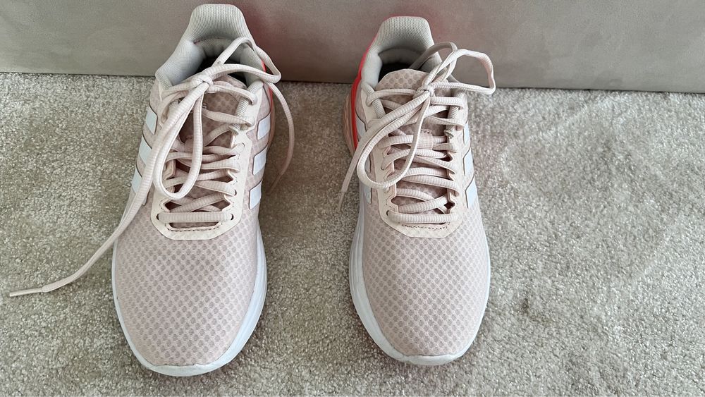 Ténis Adidas Response