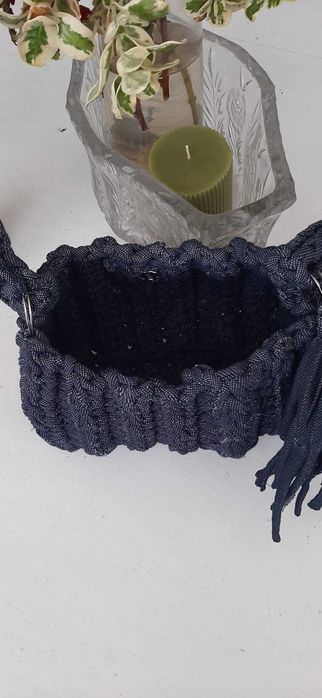 Mala azul em trapilho