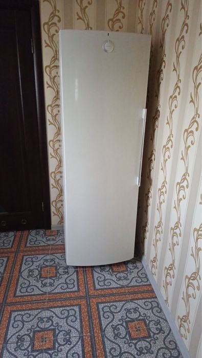 Морозильна камера Gorenje 175см на 8 поличок