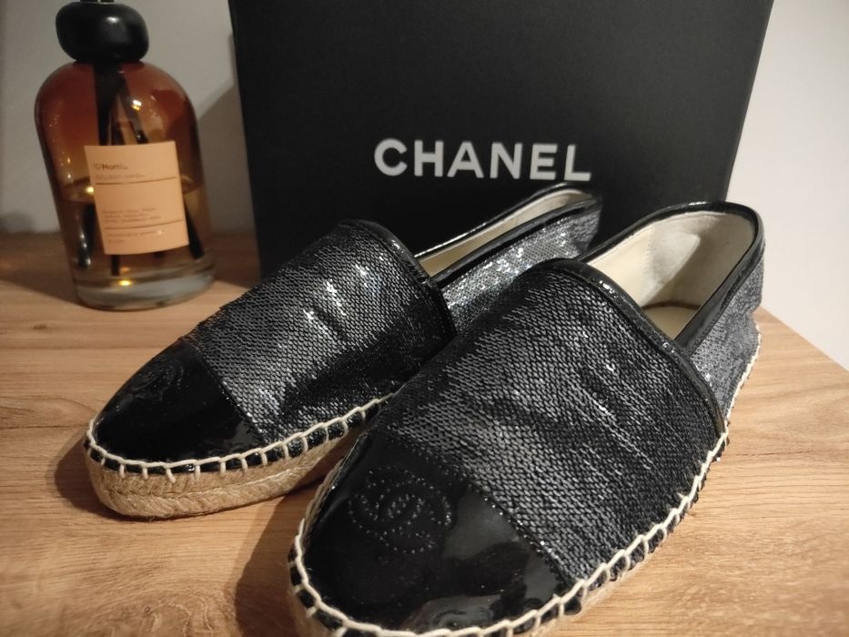 Piękne espadryle CC Chanel