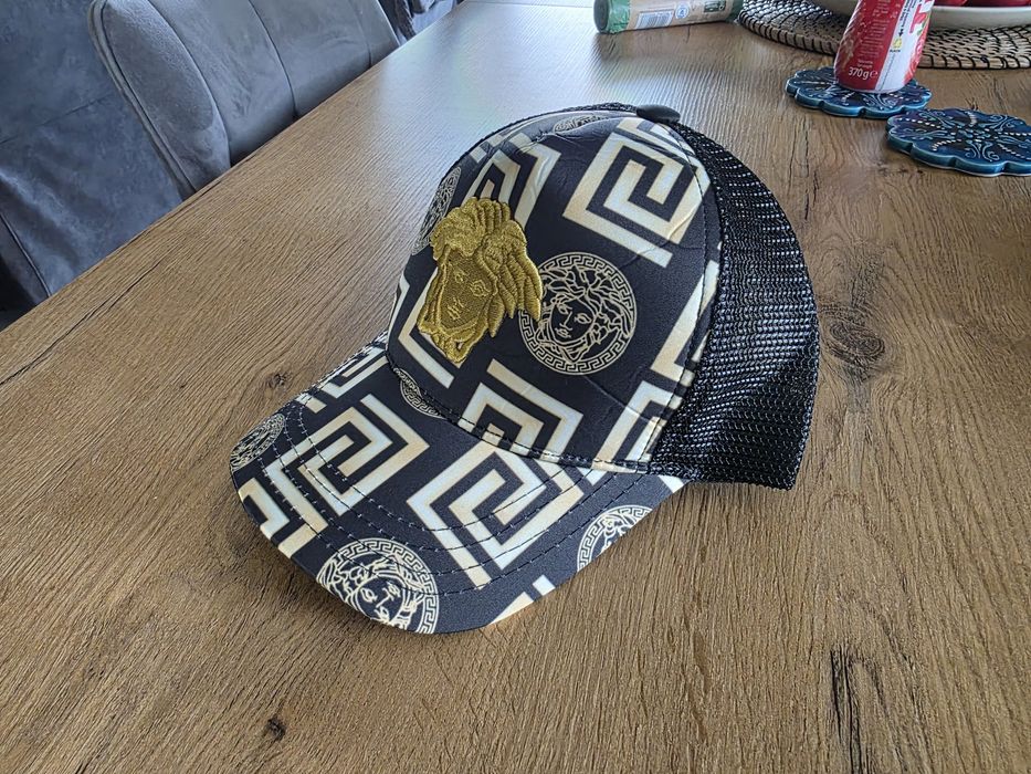 Czapka bajsbolówka versace