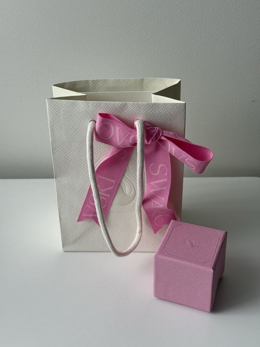 Продам коробку Swarovski с пакетом