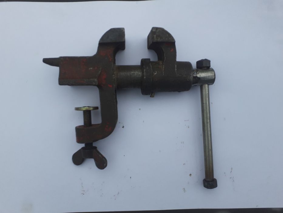 Тиски маленькие. Тиски.