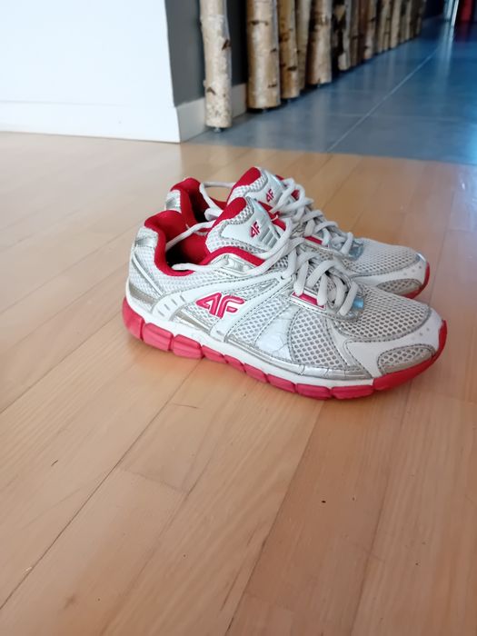 4f Buty sportowe dziewczęce 36