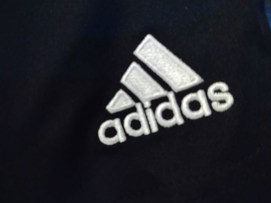 Czarne spodenki adidas