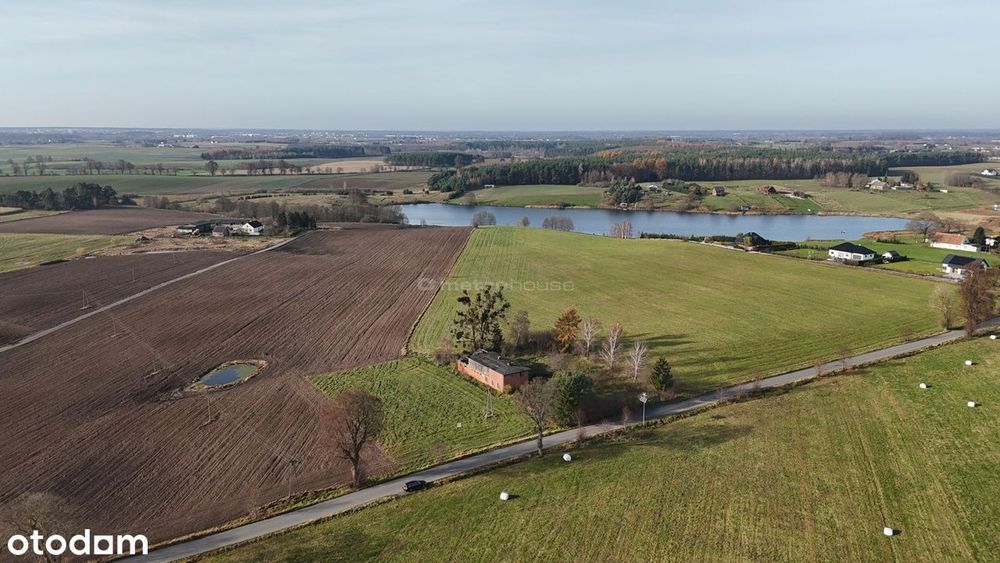 Działka siedliskowa w spokojnej wsi.