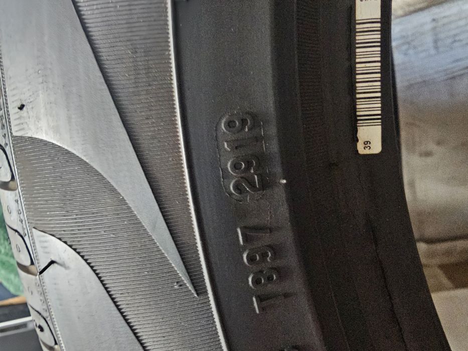 235-55-19 101V Pirelli Scorpion Verde Run Flat