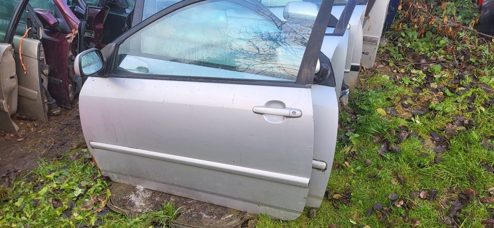 Maska Toyota Corolla E 12  Srebrna