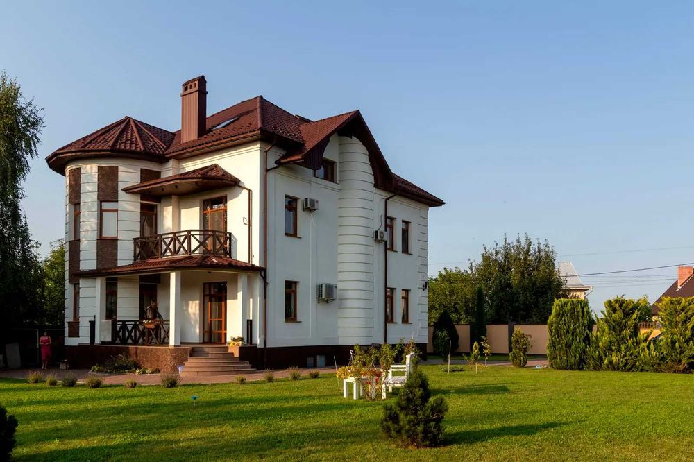 Продаж сучасного будинку з ремонтом 350м2+ 15 сот на Мальованці