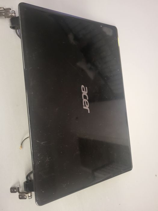 Sprzedam klapę matrycy pasmo zawiasy do Laptopa Acer aspire V5 121 C72
