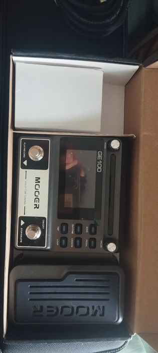 Vendo saxofone, pedaleira de guitarra mooer gE 100, saxofone soprano Eagle 0311 sax tenor júpter