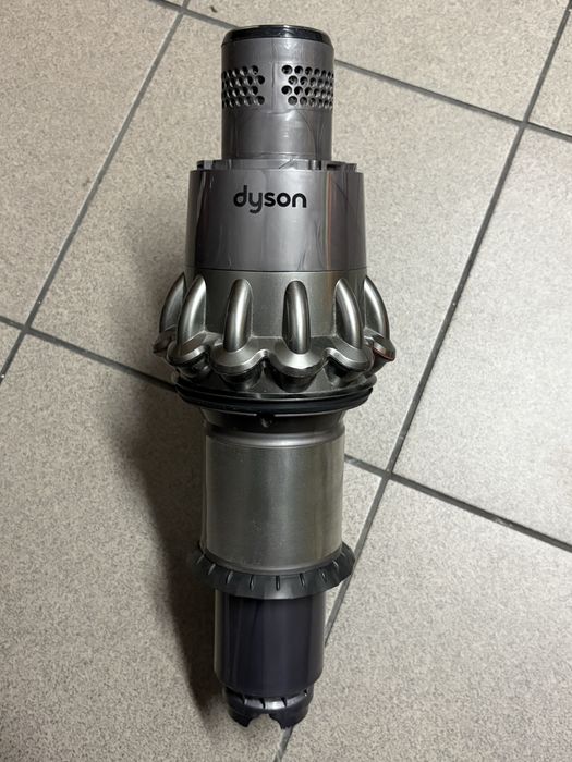 Korpus Dyson v11