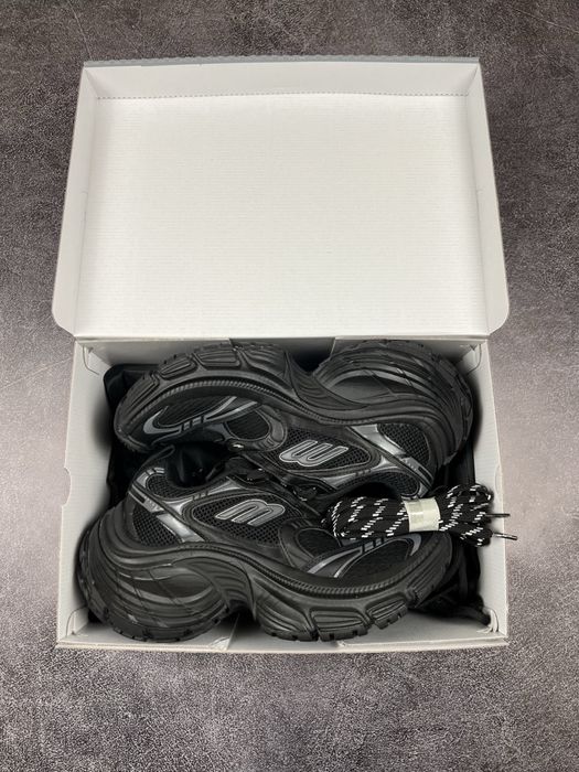 Balenciaga 10XL Black