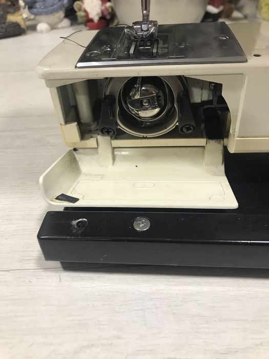 Швейна машинка в-во Японія