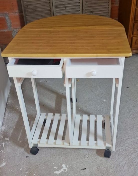 Mesa/Carrinho de apoio