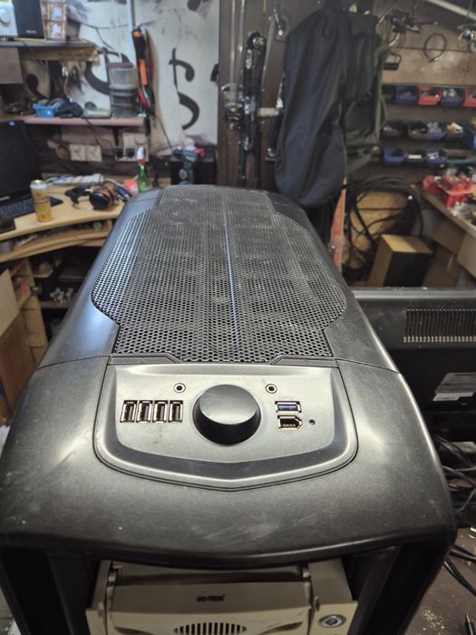 Duża obudowa komputera Corsair Graphite 600T