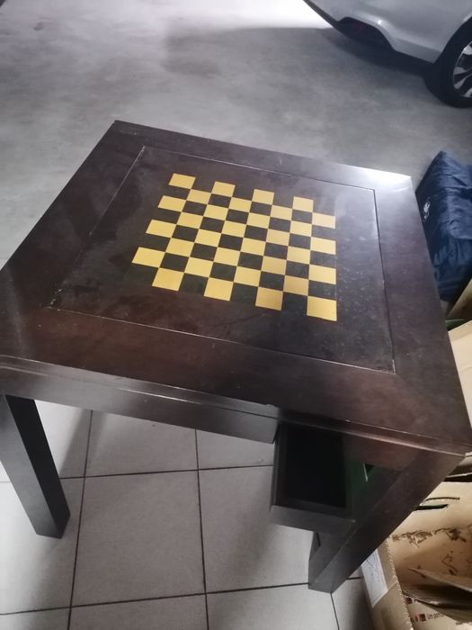 Mesa de jogos, xadrez, damas, cartas