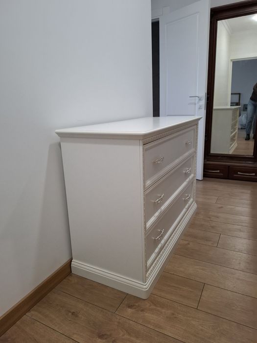 Продаю комод в спальню