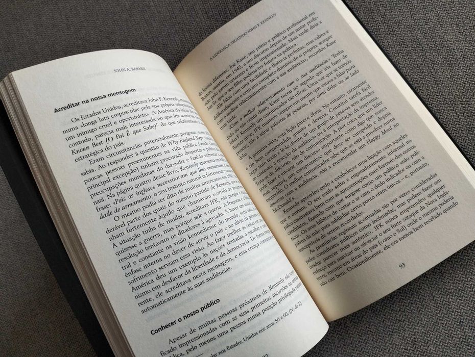 Livro " A liderança segundo John F. Kennedy" de John A. Barnes