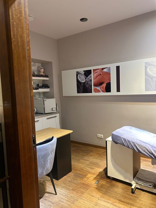 Odstąpie Salon kosmetyczny  140 m2 6 gabinetów W-wa Al.Wilanowska 89