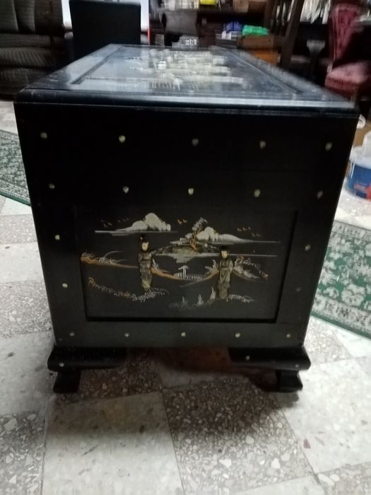 Arca de canfora e madreperola