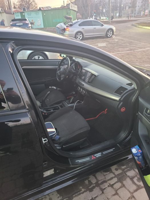 Mitsubishi lancer 10