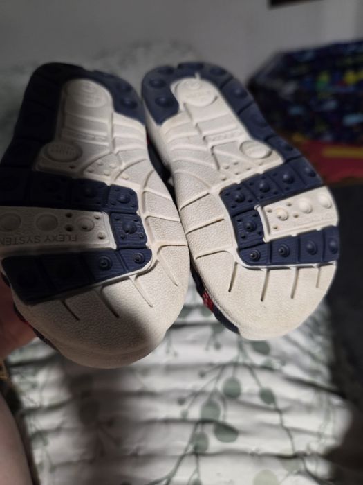 Vendo sandálias/sapatos  de bebe Geox