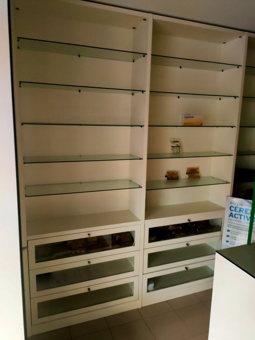 Mobiliário Comercial Completo + Balcão / Vitrine de Loja