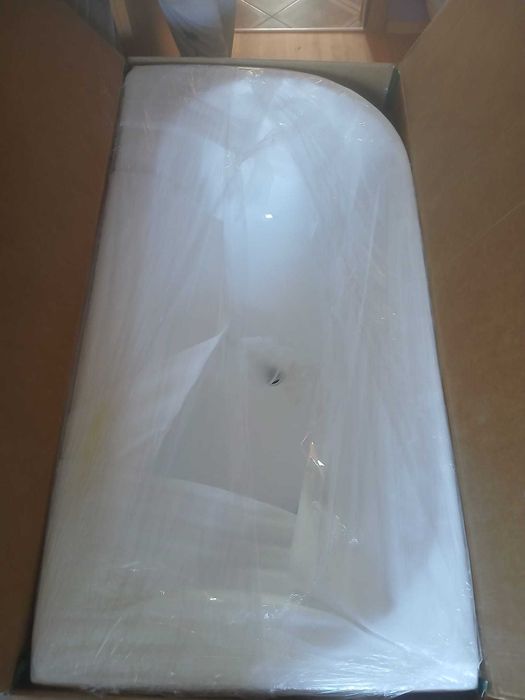 Wanna narożna INTERO V240, 150 cm