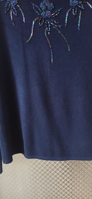 Sweter z ozdobami 42/44
