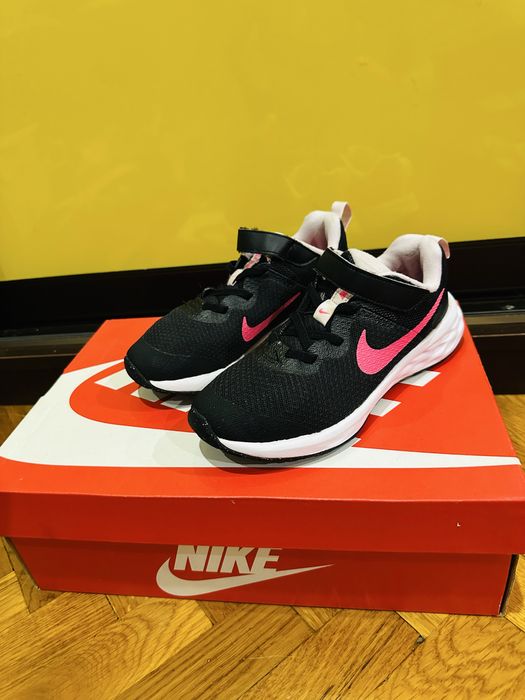 Кроссовки Nike Revolution размер 33