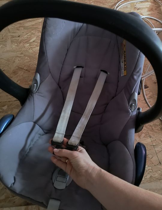 Fotelik maxi Cosi cabrio fix szary 0 do 13kg