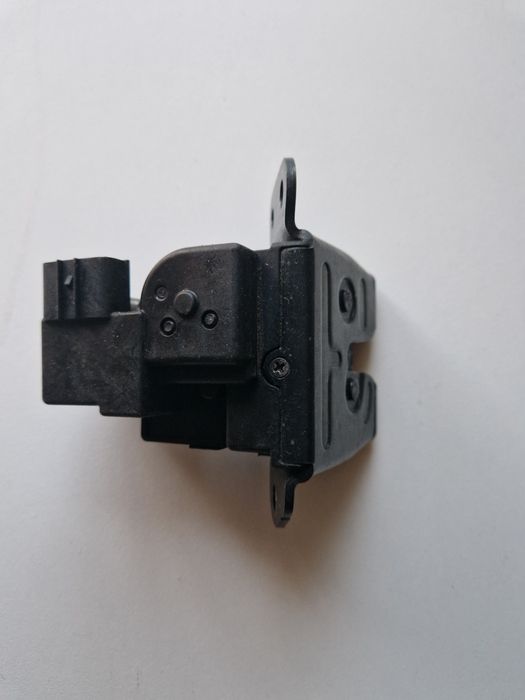 Tranca/Fechadura de bagageira de Kia Cee'd