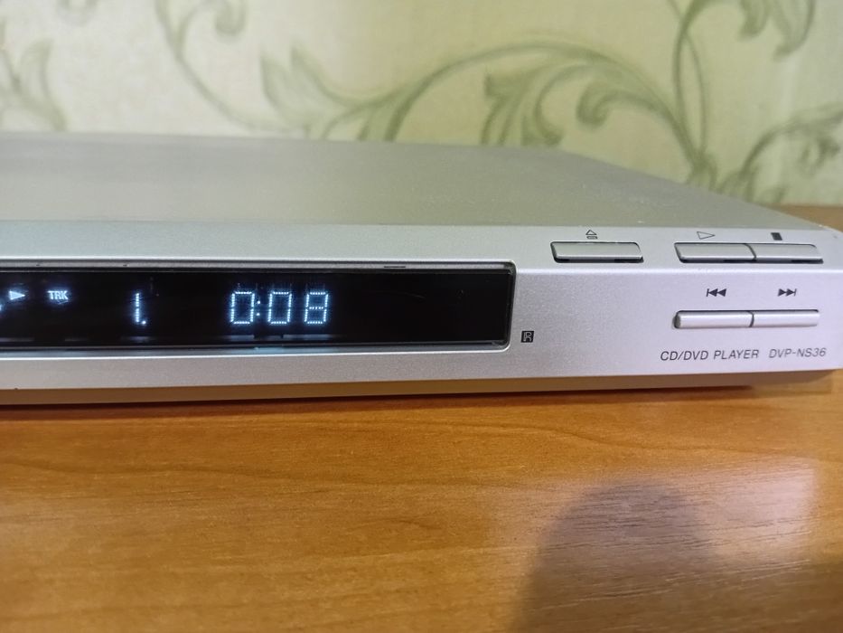 DVD плеєр Sony DVP-NS36