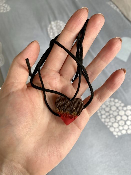 Naszyjnik drewno serce na rzemyku