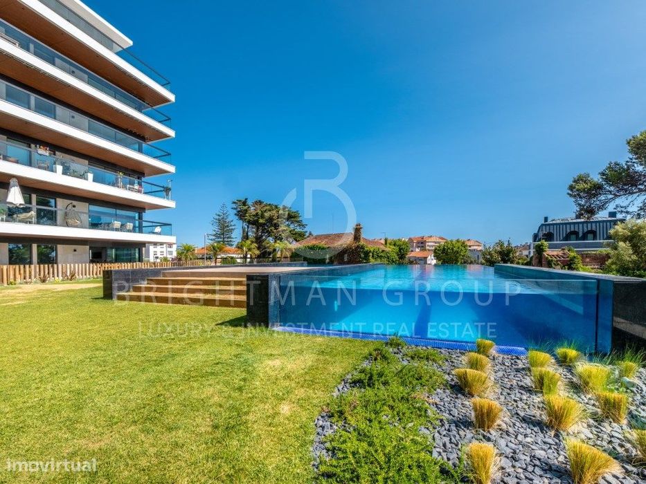 Apartamento T4 com jardim privativa, em Carcavelos