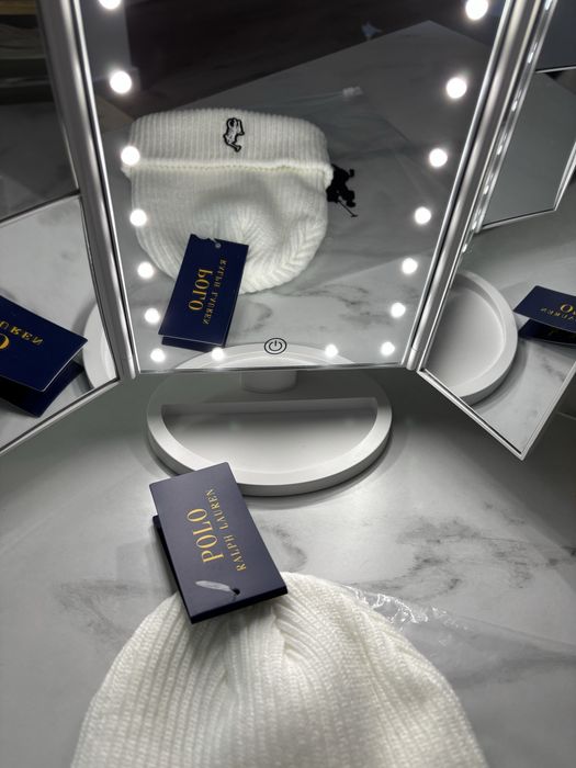Biała czapka zimowa polo ralph lauren