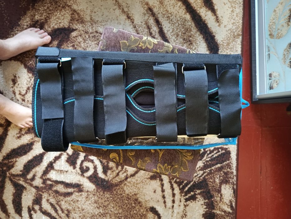 Тутор бандаж на колено