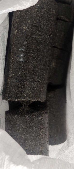 Вугілля брикети пелети тепло яке не підводить