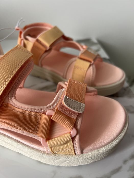 Босоніжки h&m 28,29,31р