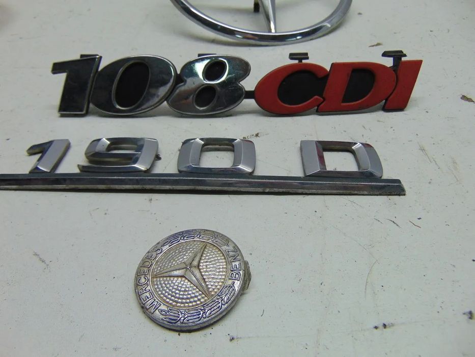 Mercedes 309/508/608 símbolo " usado em bom estado