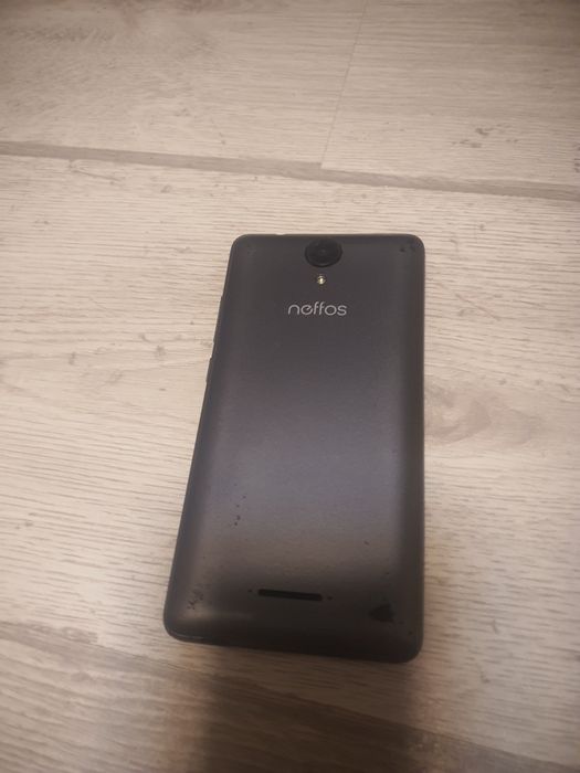 Смартфон Neffos tp703A