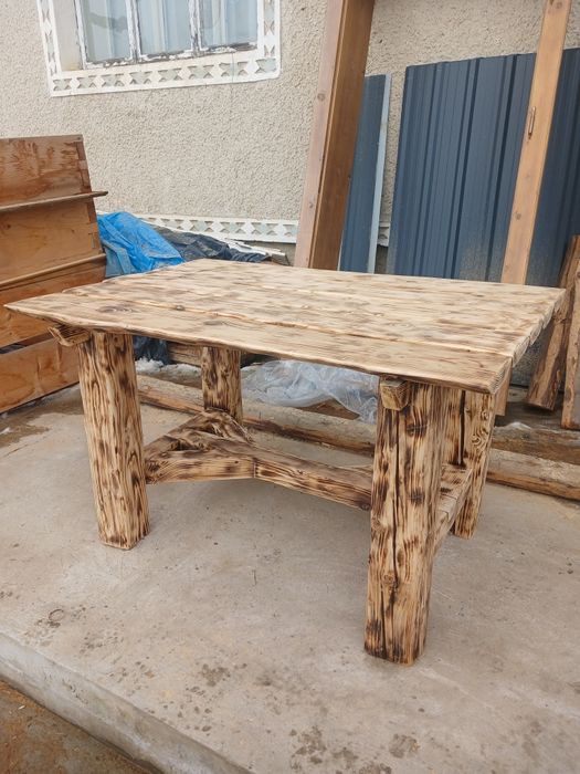 Продається столик в альтанку,ручної роботи,900×1200+750,масивно див...