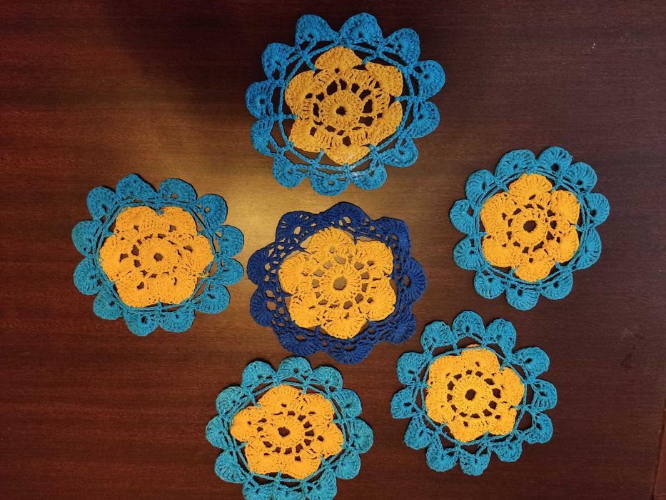 Салфетка вязанная крючком сервировочная желто-голубая, 6шт