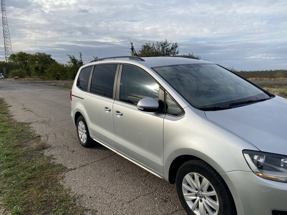 Продається Volkswagen Sharan 2011 року