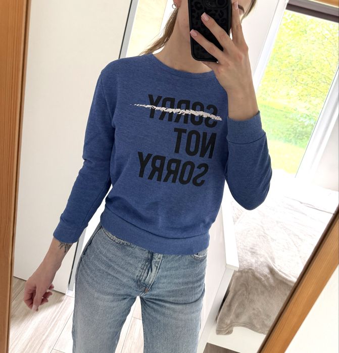 Bluza z napisem niebieska