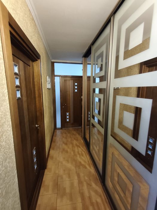 Продам 2-комнатную квартиру с ремонтом в Хортицком районе (ул. 14 Октября)
