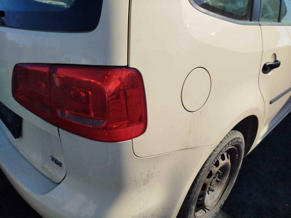 Volkswagen Touran II lift , 2014 rok - lampa tył prawy