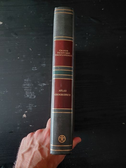 Enciclopédia antiga + Dicionário da Língua Portuguesa (vários volumes)