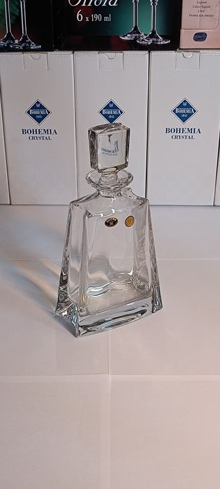 Новий кришталевий декантер Bohemia Kathrene 700 мл
